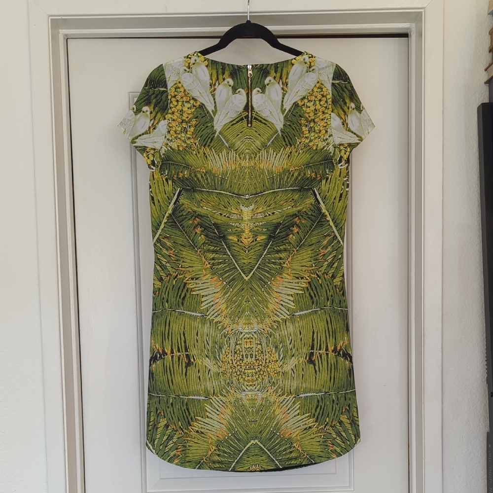 Like New Ted Baker Dondri Tropical Dove Printed Shift Short Dress - Picture 8 of 8